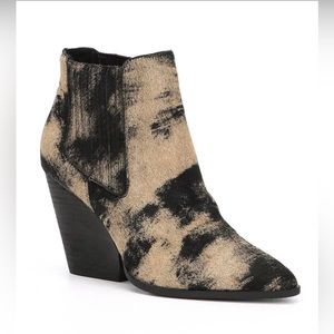 New Adam Tucker Wedge Hair Calf Bootie Size 7